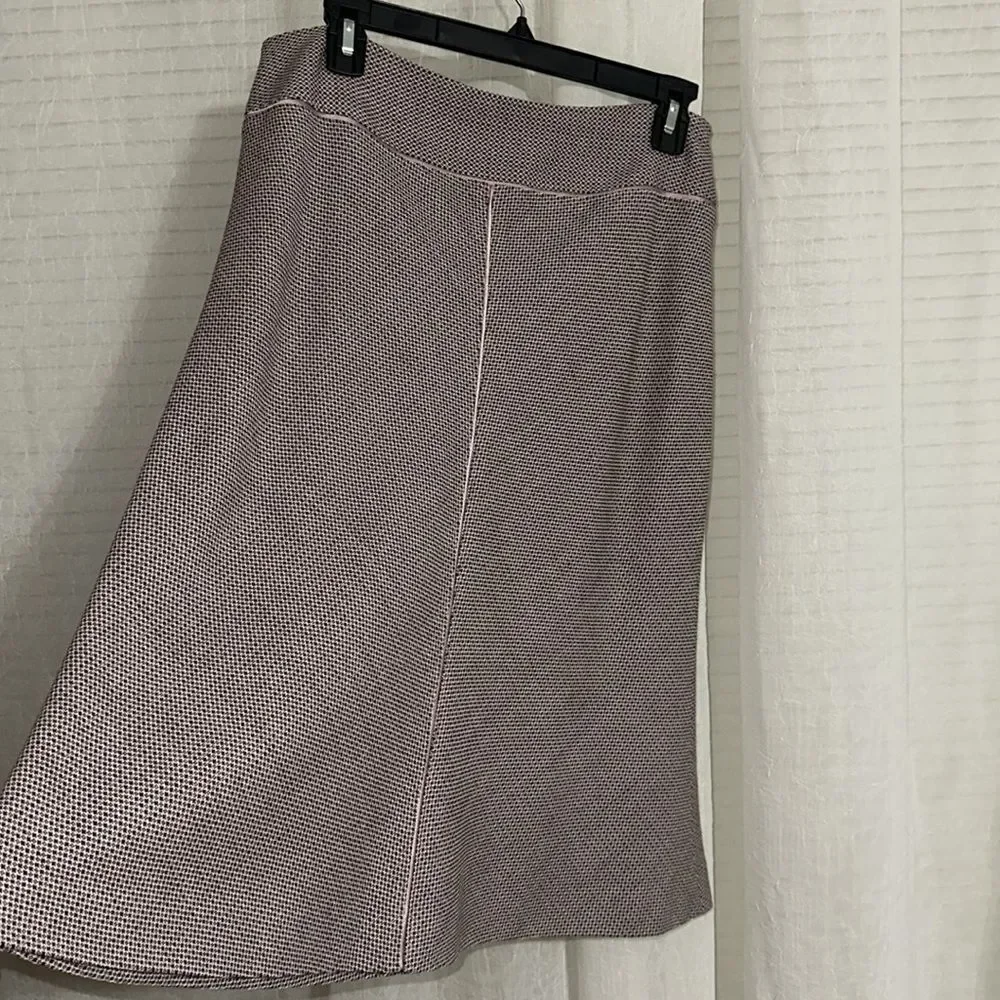 Ann Taylor 8 Burgundy Mauve Pink Wool Blend Satin Trim Fitted A-Line Skirt